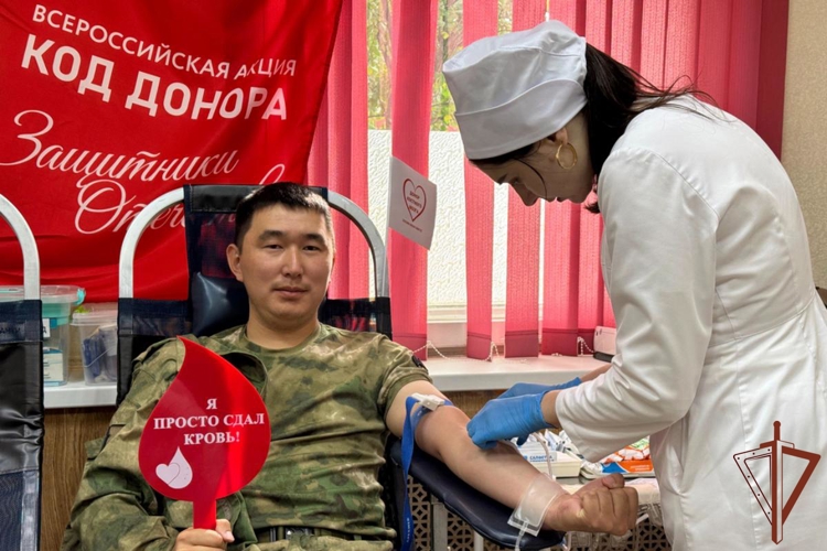 Росгвардейцы поддержали всероссийскую донорскую акцию в Гудермесе