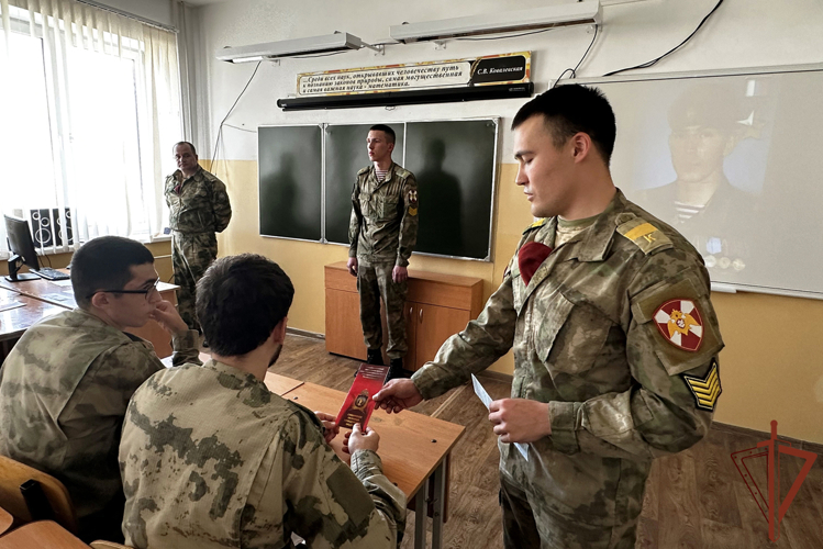 Военнослужащие Росгвардии провели патриотические мероприятия для молодежи в Чеченской Республике 