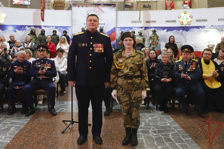 Кадеты подшефного Росгвардии учебного центра дали торжественную клятву в Туле