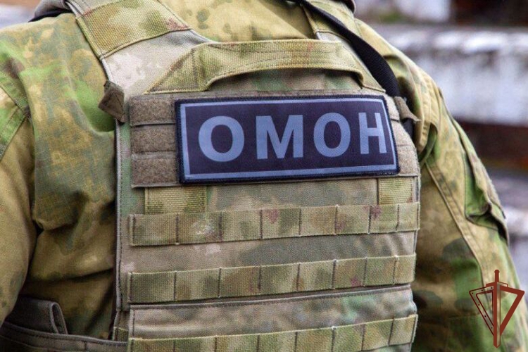 При содействии спецназа Росгвардии в Алтайском крае прошел миграционный рейд
