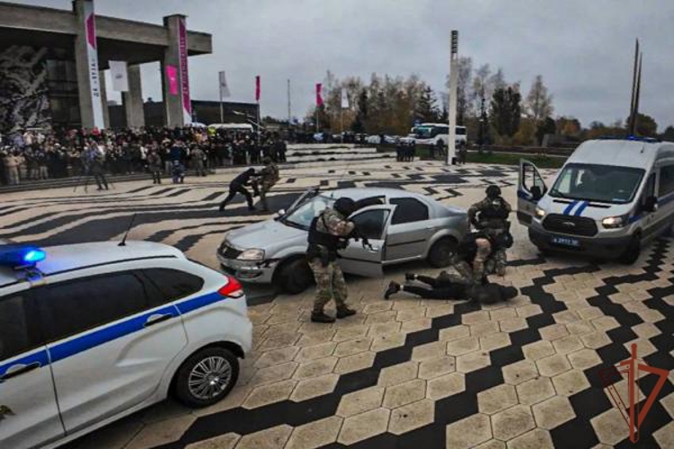 Патриотическая акция «Один день с Росгвардией» прошла в Подмосковье (видео)