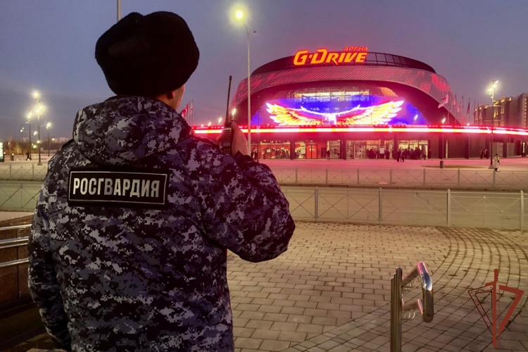 Росгвардейцы обеспечили правопорядок во время проведения матчей чемпионата КХЛ в Омске