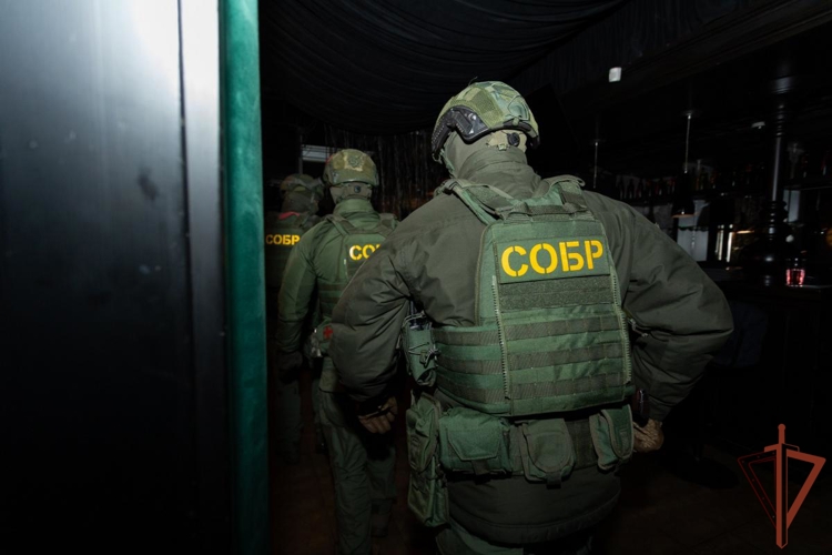 Подозреваемые в даче взятки задержаны в Иркутской области при содействии СОБР Росгвардии
