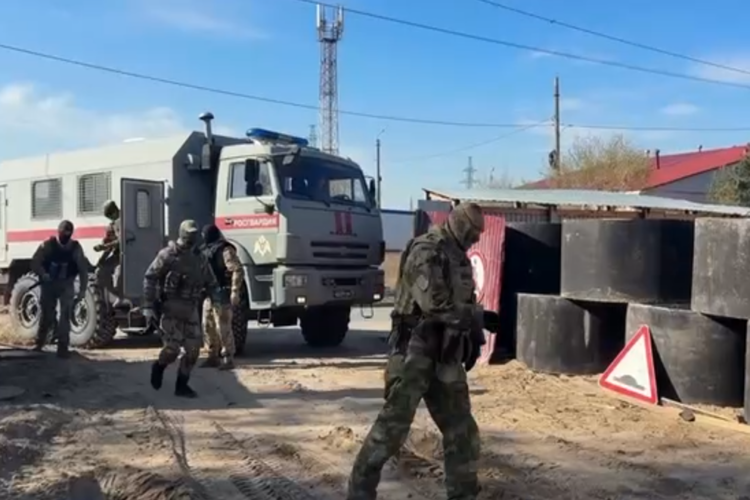 В Хабаровском крае при содействии ОМОН Росгвардии прошел миграционный рейд (видео)