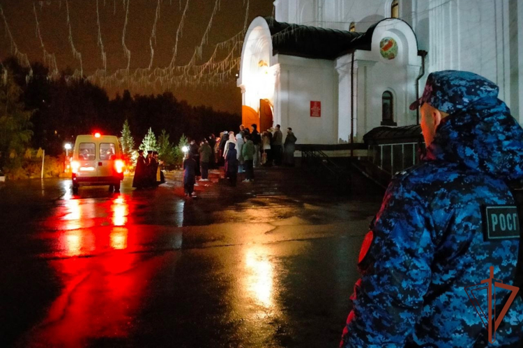 В Сыктывкаре росгвардейцы обеспечили безопасность религиозного мероприятия