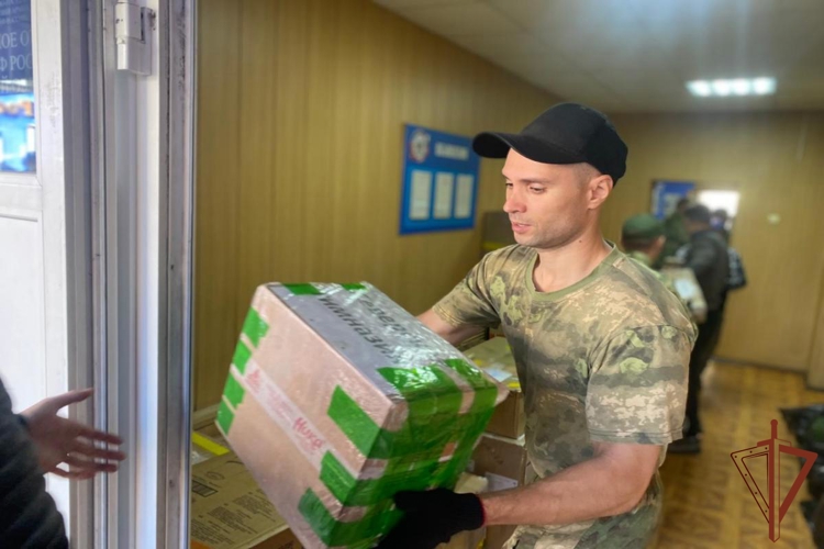 Росгвардейцы из Томской области приняли участие в отправке гуманитарной помощи в зону СВО