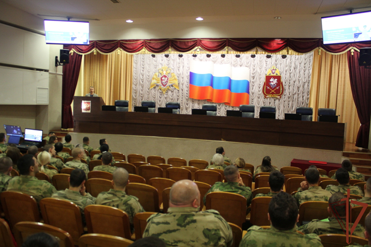 Цикл образовательных и патриотических мероприятий провели росгвардейцы на Урале