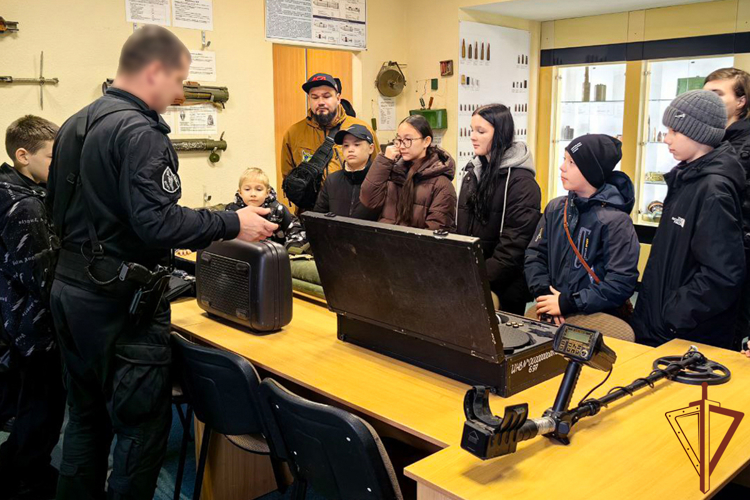 Патриотические мероприятия проводят росгвардейцы для молодежи на Урале