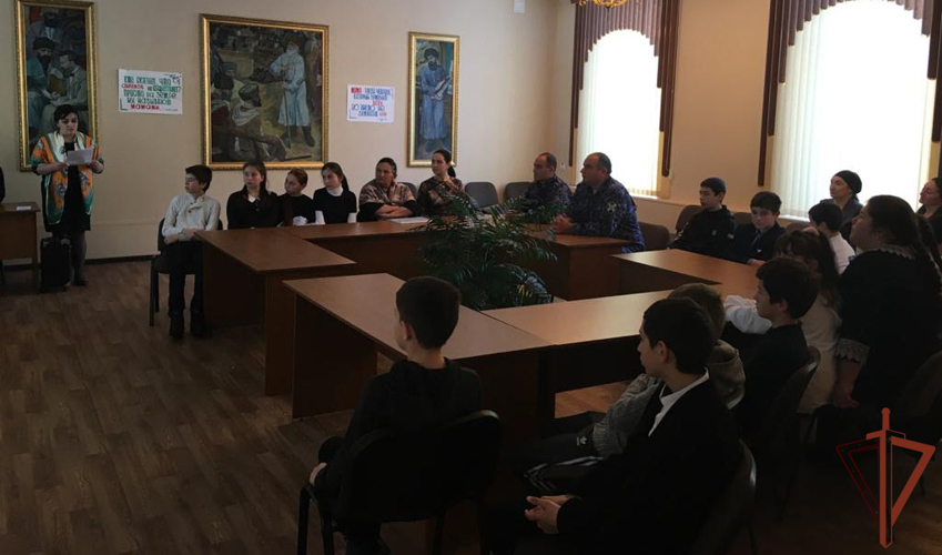 На Северном Кавказе росгвардейцы рассказали школьникам о графе Евграфе Комаровском