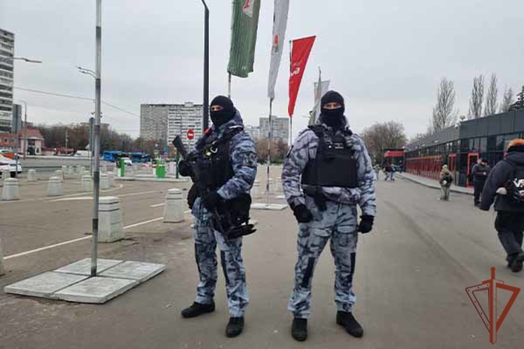 В Москве росгвардейцы обеспечили безопасность проведения  футбольного матча РПЛ