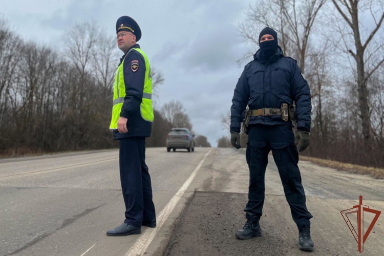В Пензенской области при содействии ОМОН Росгвардии прошло оперативно-профилактическое мероприятие (видео)