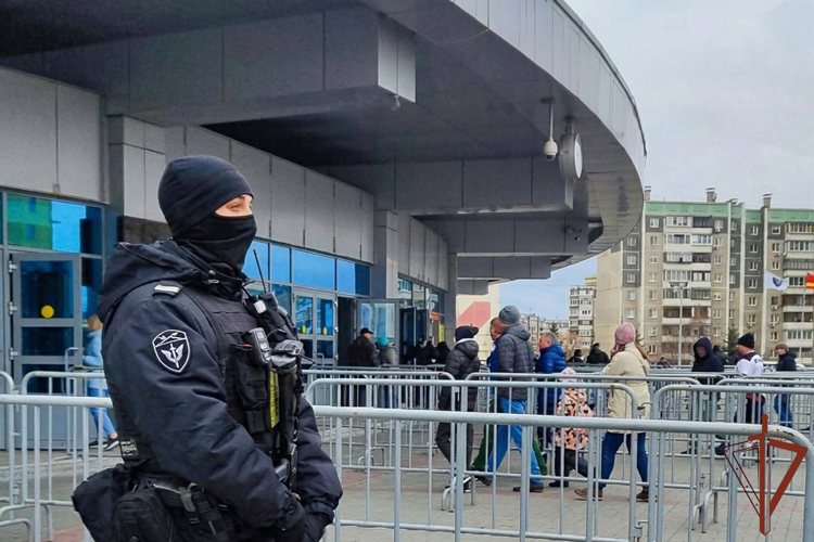 Правопорядок на хоккейном матче КХЛ в Челябинске обеспечила Росгвардия 