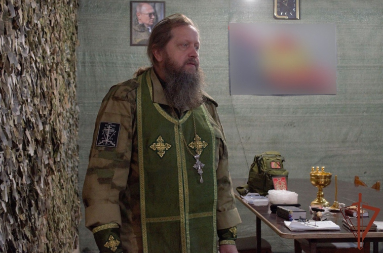Священнослужители провели встречи с росгвардейцами в зоне СВО