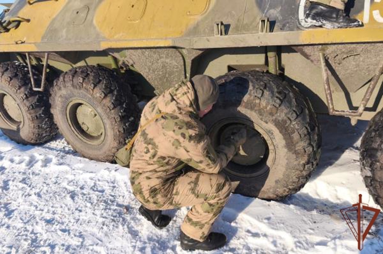 Выпуск курсантов-водителей БТР Сибирского округа Росгвардии состоялся в Омске