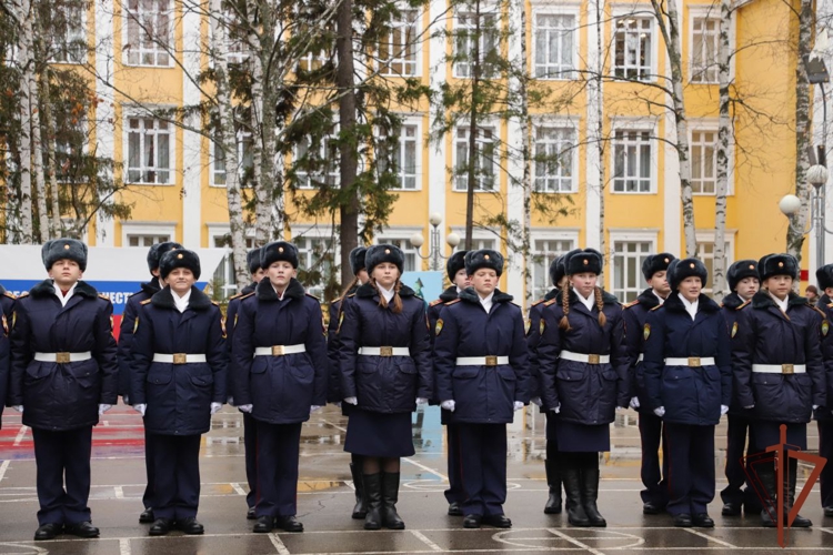 Воспитанники училища Росгвардии дали торжественную клятву кадета