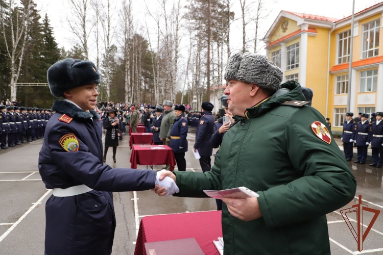 Воспитанники училища Росгвардии дали торжественную клятву кадета