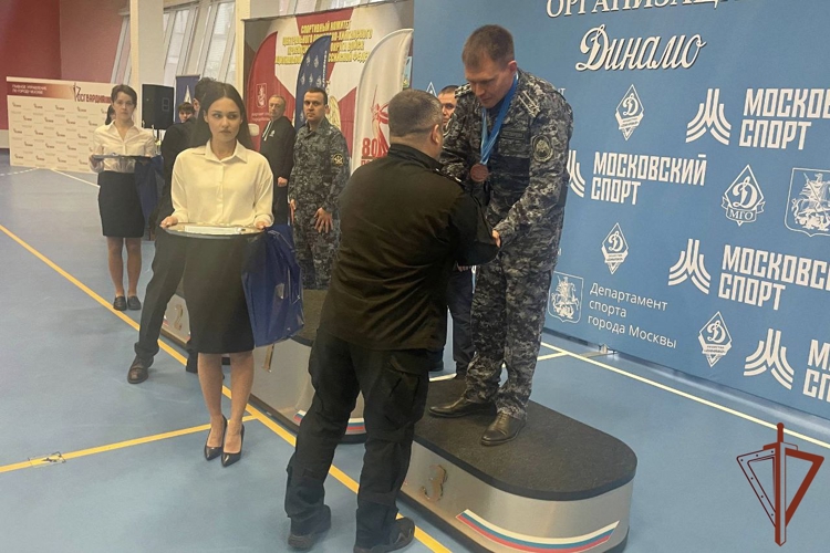 Росгвардейцы стали призёрами чемпионата по стрельбе из боевого ручного стрелкового оружия