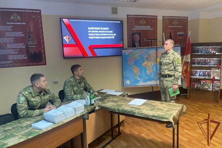 Выпуск курсантов-водителей БТР Сибирского округа Росгвардии состоялся в Омске