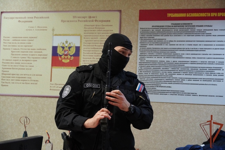 Кадеты Приволжского федерального округа посетили базу ОМОН «Сувар»