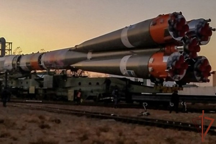 Росгвардейцы обеспечили безопасность транспортировки ракеты-носителя на Байконуре (видео)