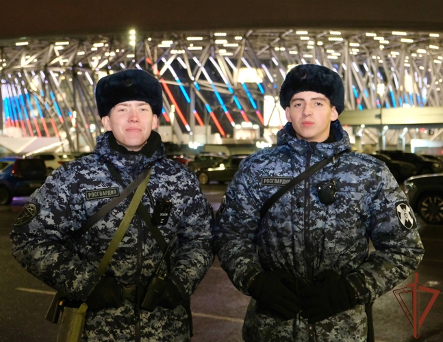 В Санкт-Петербурге росгвардейцы обеспечили безопасность матча КХЛ 