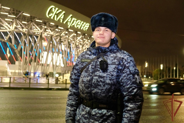 В Санкт-Петербурге росгвардейцы обеспечили безопасность матча КХЛ 