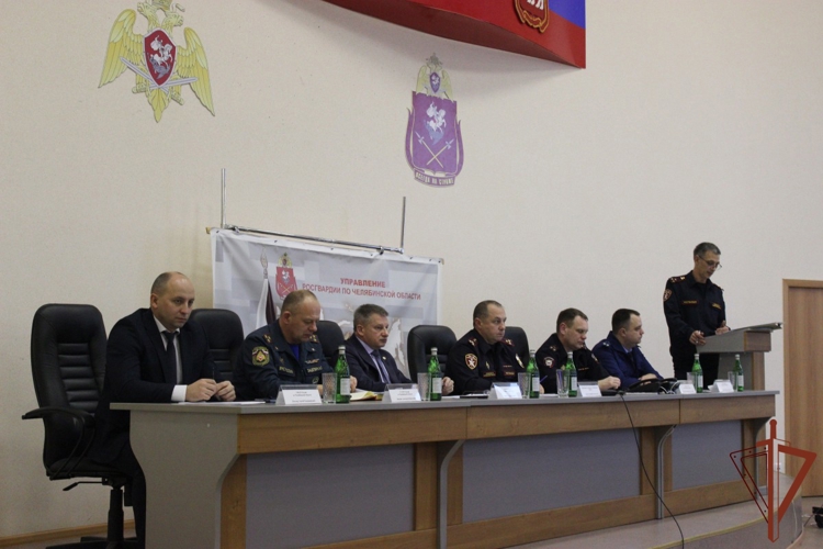 В Уральском округе Росгвардии обсудили вопросы противодействия терроризму и экстремизму