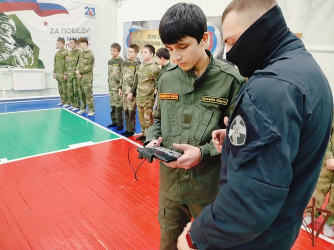 Росгвардия проводит для школьников патриотические и профориентационные мероприятия на Урале 