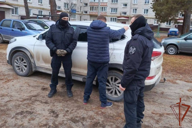 В Марий Эл при силовой поддержке спецназа Росгвардии задержан чиновник, обвиняемый в получении взятки