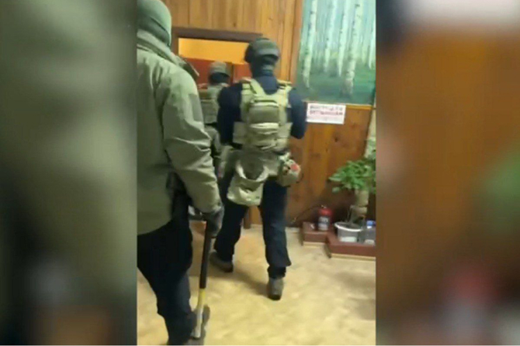 В Ленинградской области при содействии СОБР Росгвардии пресечена деятельность преступной группы в сфере лесопользования
