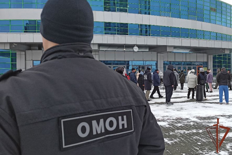 Росгвардейцы обеспечили безопасность матча КХЛ в Челябинске