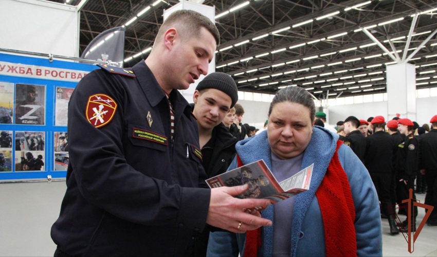 В День призывника Росгвардия провела тематические мероприятия на Урале