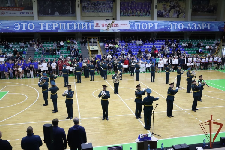 Спортивный праздник в честь 80-летия Победы в Великой Отечественной войне прошел в Новосибирске