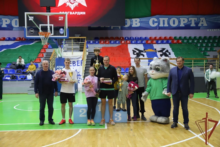 Спортивный праздник в честь 80-летия Победы в Великой Отечественной войне прошел в Новосибирске