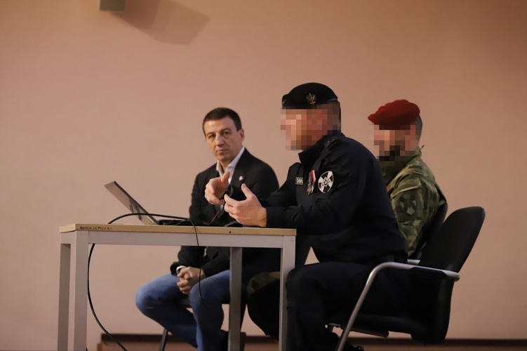 Росгвардейцы провели встречу со спортсменами сборной России по боксу