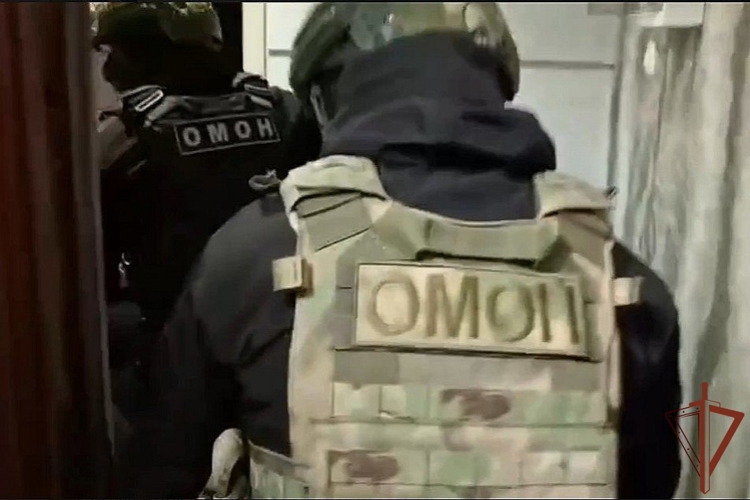 ОМОН Росгвардии в Иркутской области оказал силовую поддержку при задержании подозреваемых в вымогательстве и похищении человека