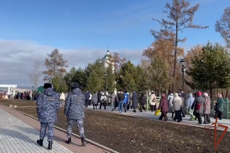 В регионах Сибири росгвардейцы приняли участие в мероприятиях, приуроченных ко Дню народного единства
