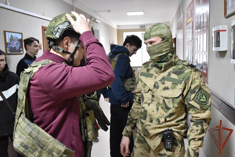 Мероприятия Всероссийского дня призывника прошли в Южном округе Росгвардии