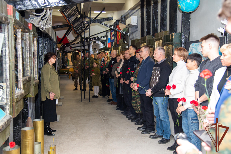 В Екатеринбурге росгвардейцы приняли участие в памятных мероприятиях на Урале