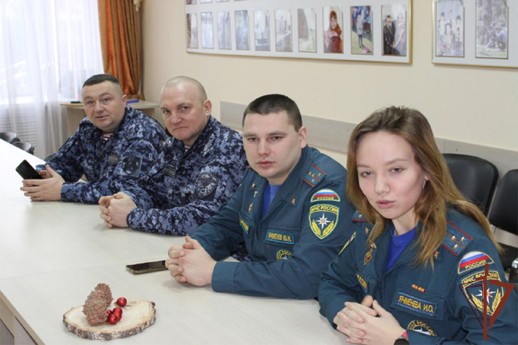 В Уральском округе Росгвардии стартовала масштабная профилактическая акция «Безопасный Новый год»