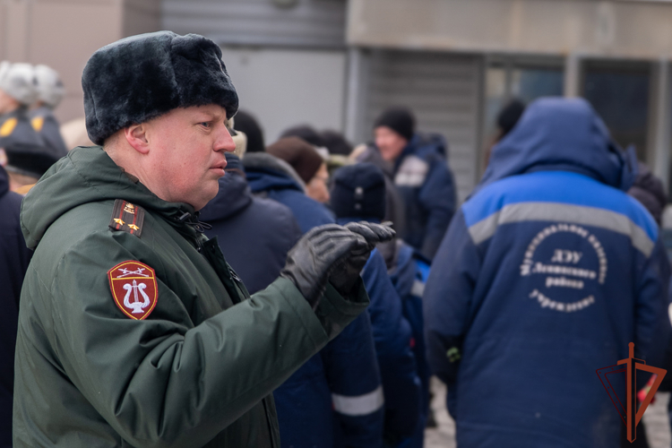 В Екатеринбурге росгвардейцы приняли участие в памятных мероприятиях на Урале