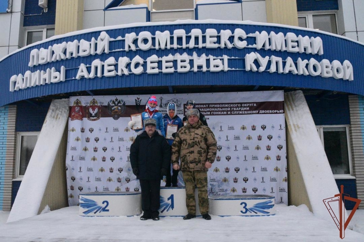 Чемпионат Приволжского округа Росгвардии по лыжным гонкам и служебному двоеборью завершился в Удмуртии (видео)