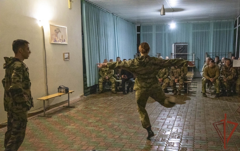 Артисты ансамбля песни и пляски ОДОН имени Ф.Э. Дзержинского выступили для росгвардейцев в зоне СВО 