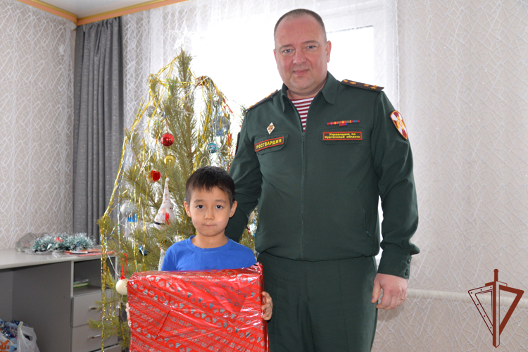 Ведомственные и региональные новогодние акции продолжаются на Урале