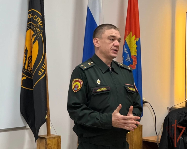 В День Конституции росгвардейцы провели просветительские встречи с учащимися в регионах Центральной России