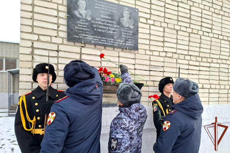 Росгвардейцы на Урале провели патриотические мероприятия для молодёжи