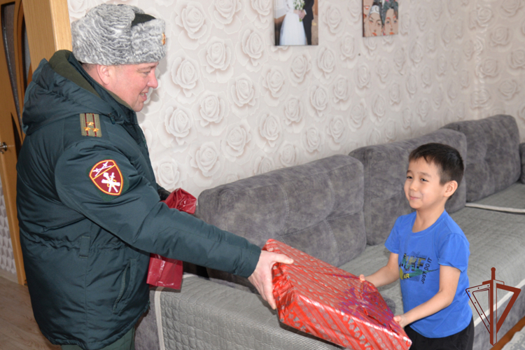 Ведомственные и региональные новогодние акции продолжаются на Урале