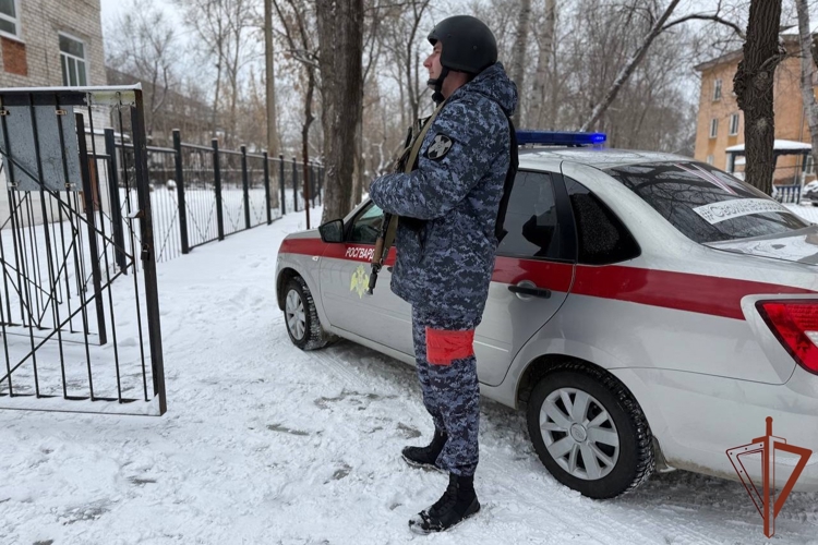 В Хабаровском крае росгвардейцы приняли участие в антитеррористическом учении на объекте образования