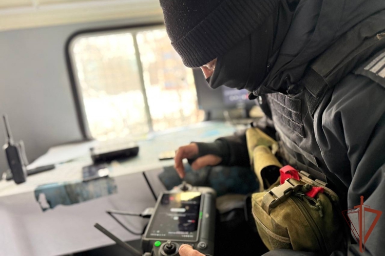 В Хабаровском крае росгвардейцы приняли участие в антитеррористическом учении на объекте образования