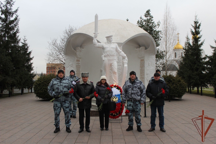 В Центральном округе Росгвардии прошли мероприятия, посвящённые Дню Героев Отечества